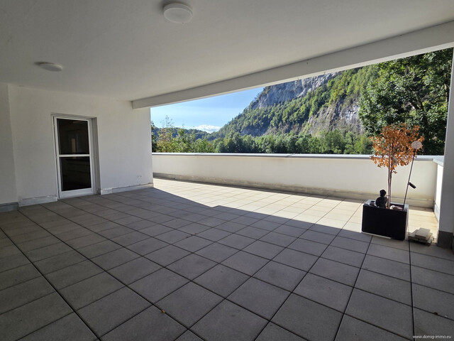 NEUER PREIS: Neuwertiges, klimatisiertes 3-Zimmer-Penthouse in ruhiger Lage mit Unterstellplatz in Koblach!