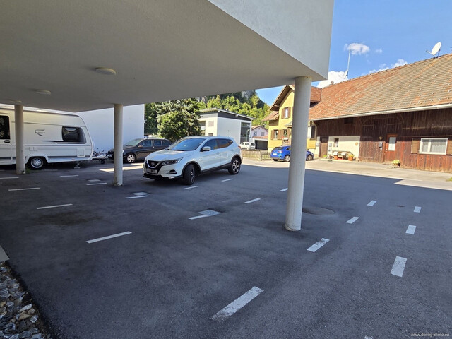 NEUER PREIS: Neuwertiges, klimatisiertes 3-Zimmer-Penthouse in ruhiger Lage mit Unterstellplatz in Koblach!