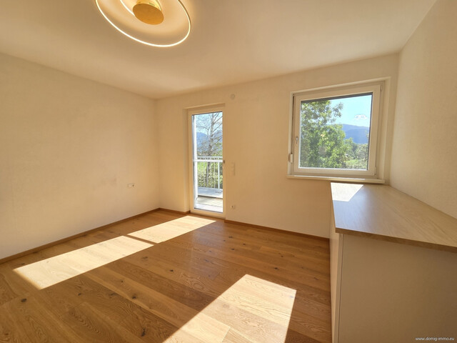 NEUER PREIS: Neuwertiges, klimatisiertes 3-Zimmer-Penthouse in ruhiger Lage mit Unterstellplatz in Koblach!