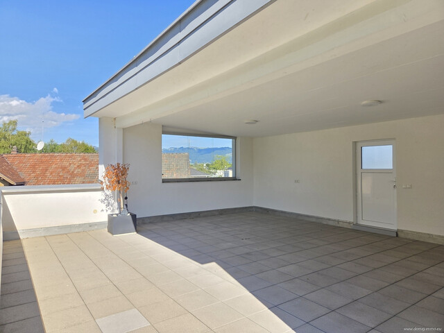 NEUER PREIS: Neuwertiges, klimatisiertes 3-Zimmer-Penthouse in ruhiger Lage mit Unterstellplatz in Koblach!