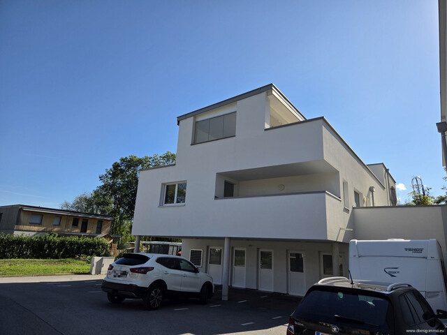 NEUER PREIS: Neuwertiges, klimatisiertes 3-Zimmer-Penthouse in ruhiger Lage mit Unterstellplatz in Koblach!