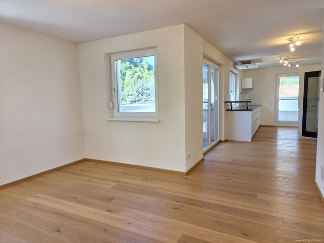NEUER PREIS: Neuwertiges, klimatisiertes 3-Zimmer-Penthouse in ruhiger Lage mit Unterstellplatz in Koblach!