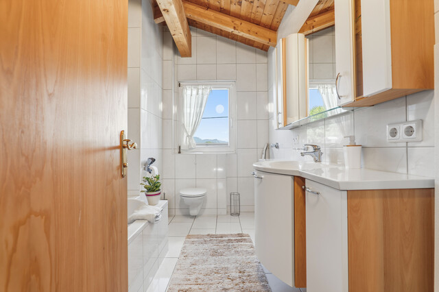 Ferienhaus in traumhafter Lage mit eigener Bootsgarage
