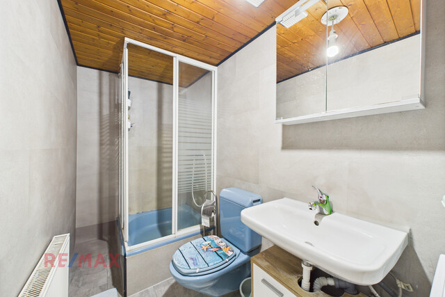 Zinshaus mit Pizzeria und bebaubarer Grundstücksreserve – Alles an einem Standort