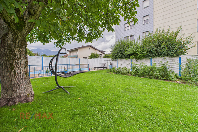 Zinshaus mit Pizzeria und bebaubarer Grundstücksreserve – Alles an einem Standort