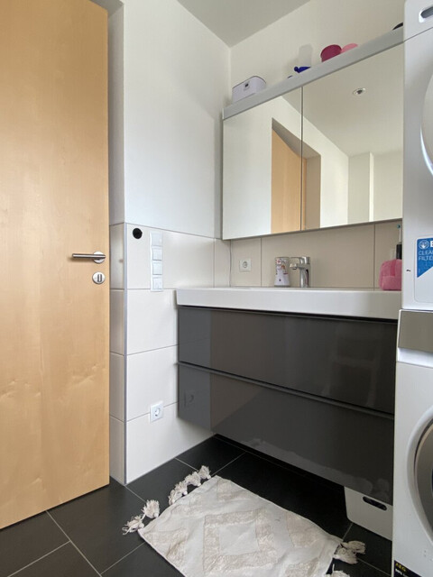 Hochwertige 3 Zimmerwohnung mit Carport/E-Ladestation