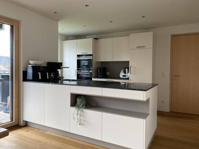 Hochwertige 3 Zimmerwohnung mit Carport/E-Ladestation