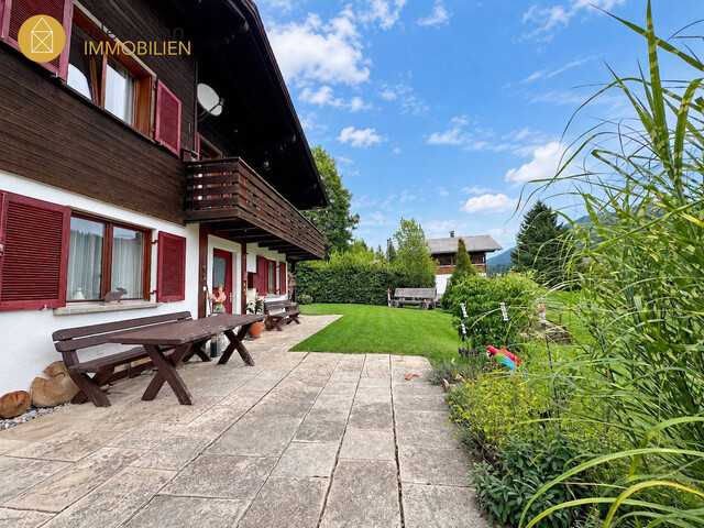 DORNBIRN EBNIT: URIGES FERIENWOHNHAUS IN TRAUMHAFTER BERGLAGE