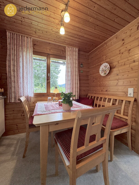 DORNBIRN EBNIT: URIGES FERIENWOHNHAUS IN TRAUMHAFTER BERGLAGE