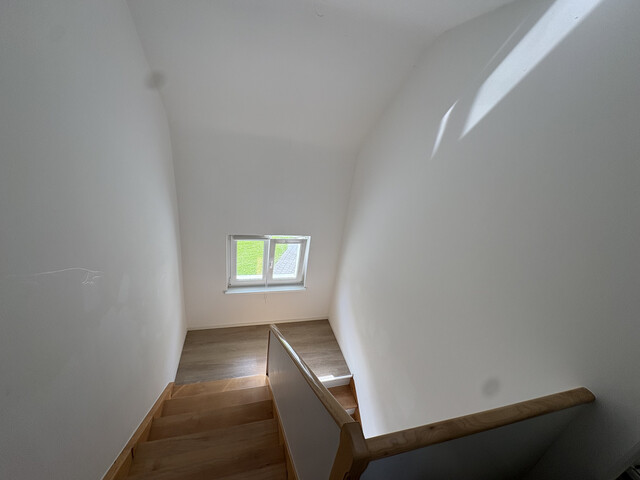 Gepflegte Doppelhaushälfte mit großem Garten in ruhiger Lage