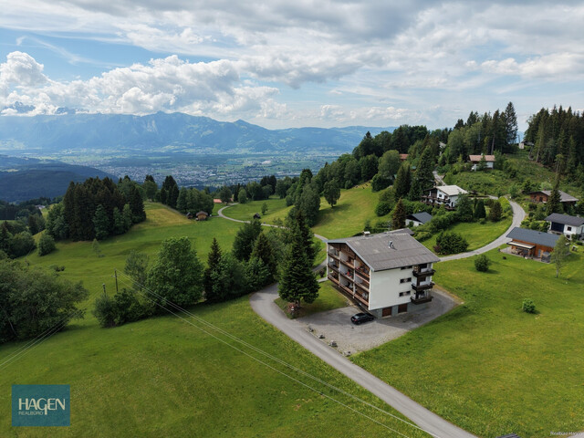 Traumhafte Ferienwohnung mit Panoramablick in Übersaxen – inkl. großzügiger Garage!