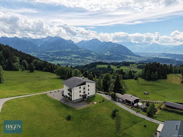Traumhafte Ferienwohnung mit Panoramablick in Übersaxen – inkl. großzügiger Garage!