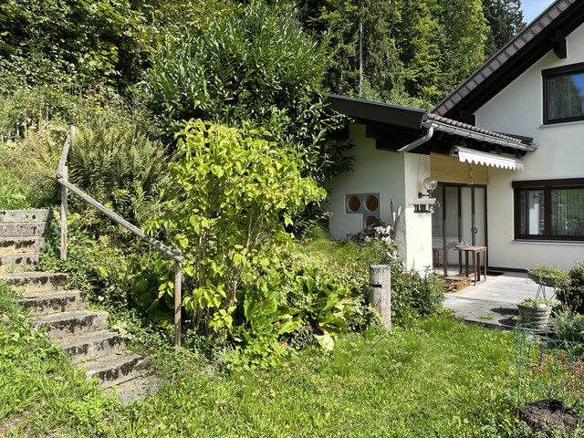 Einfamilienhaus mit herrlichem Bergblick, Kaminzimmer & großem Garten