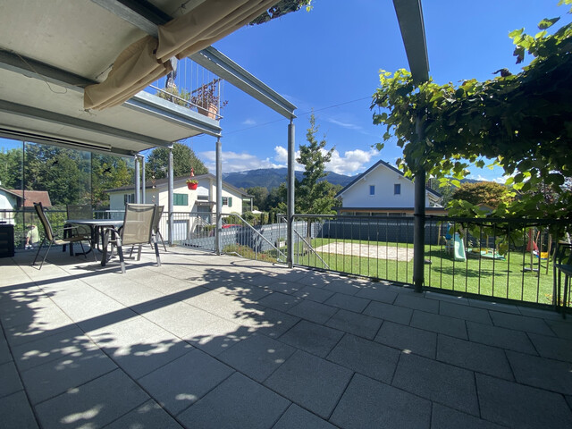 Wohnhaus  |  großzügiger Garten  | Garage |  moderne Ausstattung