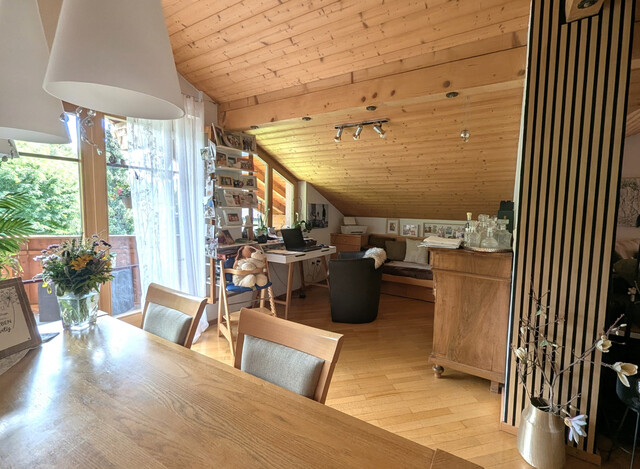Großes Zweifamilienhaus in bester Lage im Obdorf