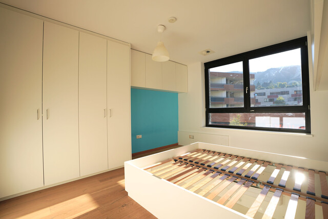 Garnmarkt: Moderne 3-Zimmer-Wohnung, hochwertige Teilmöblierung