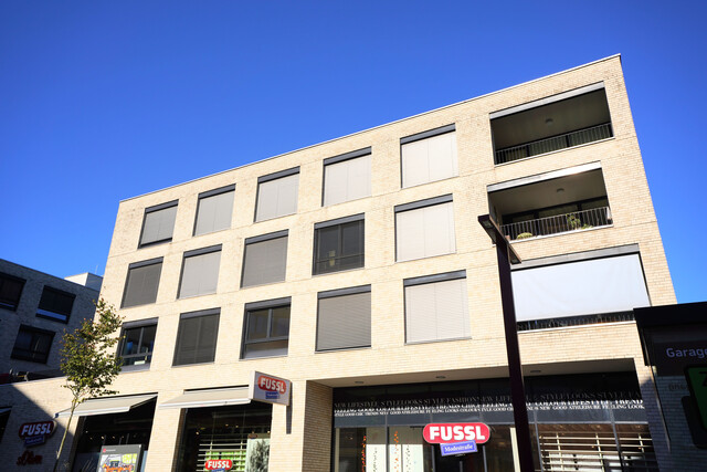 Garnmarkt: Moderne 3-Zimmer-Wohnung, hochwertige Teilmöblierung