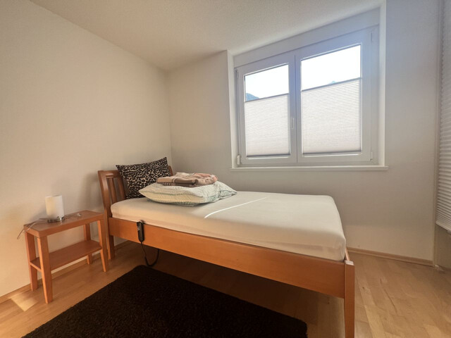 3 ZIMMER DACHGESCHOSSWOHNUNG IN TRAUMHAFTER LAGE!