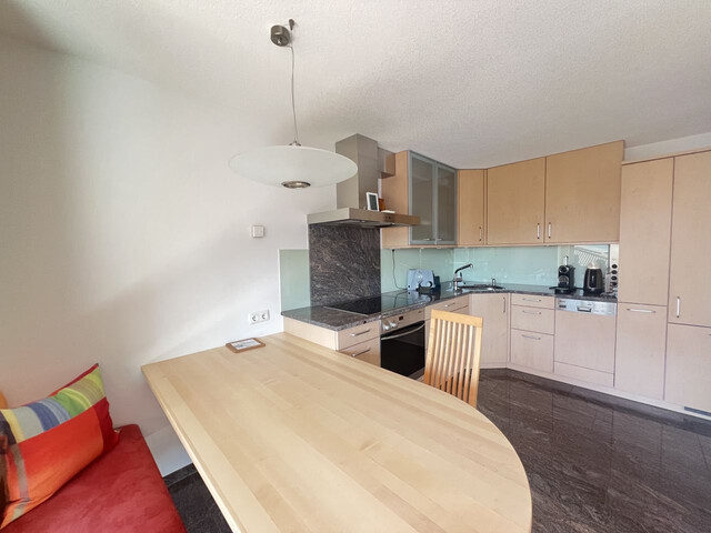 3 ZIMMER DACHGESCHOSSWOHNUNG IN TRAUMHAFTER LAGE!