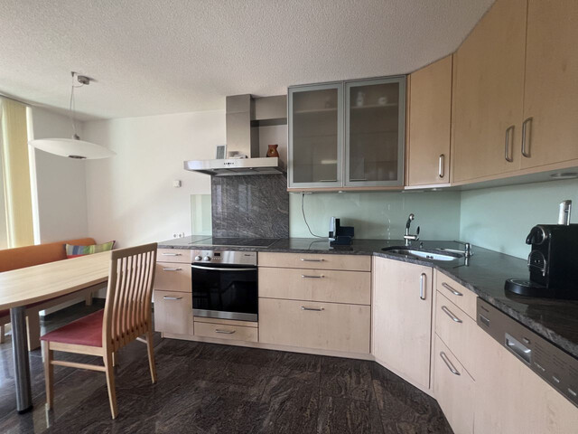 3 ZIMMER DACHGESCHOSSWOHNUNG IN TRAUMHAFTER LAGE!