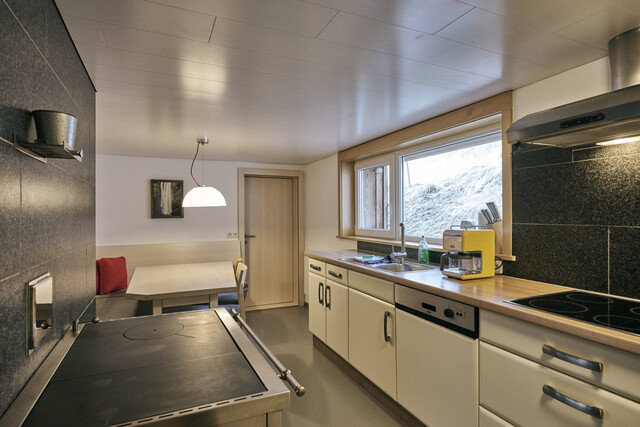 Großes Wohnhaus mit zwei Wohnungen zu verkaufen