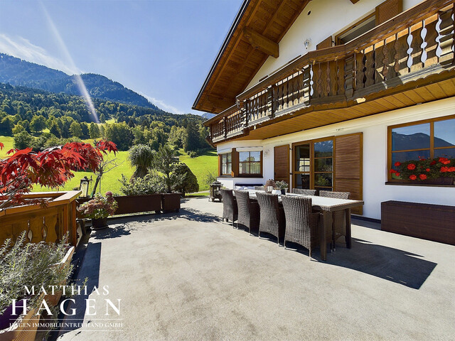 Großzügiges Einfamilienhaus mit Doppelgarage und sonniger Terrasse in Nenzing-Latz