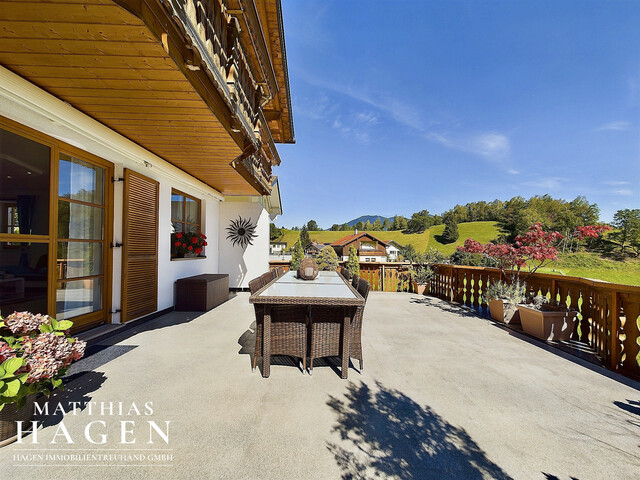 Großzügiges Einfamilienhaus mit Doppelgarage und sonniger Terrasse in Nenzing-Latz