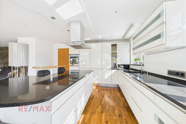 Exklusive Wohlfühloase – Elegantes Haus mit
Gartenidylle