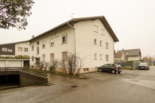 2 1/2 Zimmerwohnung im Dachgeschoss (Pauschalmiete inkl. BK & Strom) - Top7