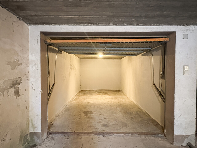 2 1/2 Zimmerwohnung im Dachgeschoss (Pauschalmiete inkl. BK & Strom) - Top7