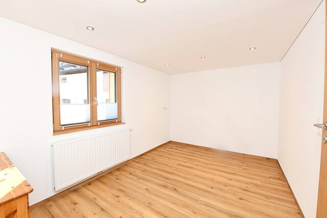 Alpiner Wohntraum: Helle 4- Zimmer Wohnung mit großer Terrasse