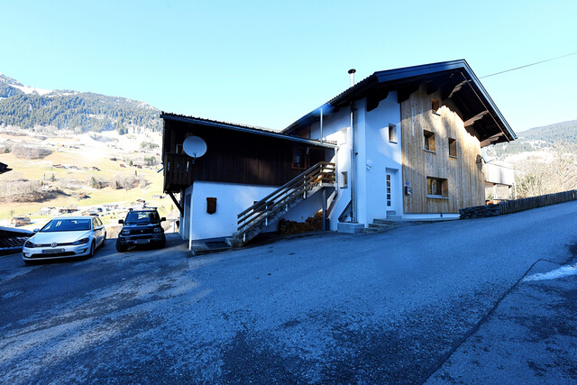 Alpiner Wohntraum: Helle 4- Zimmer Wohnung mit großer Terrasse