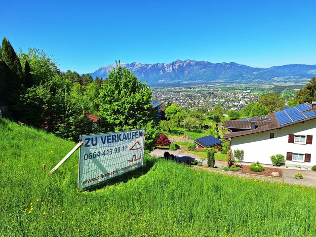 Grundstück mit toller Aussicht zu verkaufen!