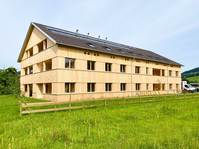 2-Zimmer Wohnung mit Terrasse & großem Garten! Top 4