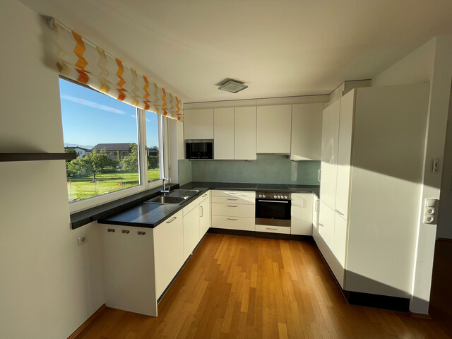 Wohntraum mit Weitblick! Sonnige 4 Zi Wohnung, großer Südwestbalkon, zentral in Rankweil - provisionsfrei!