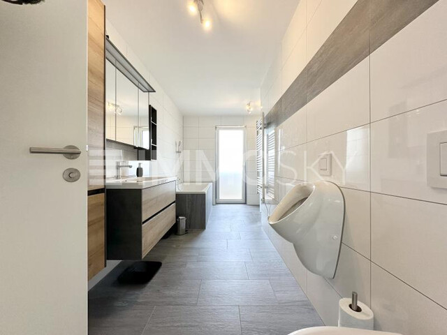 Traumblick in sonniger Ruhelage