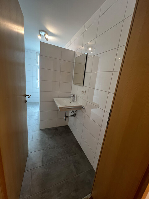 Renovierte Wohnung in stilvollem Haus am Rhein