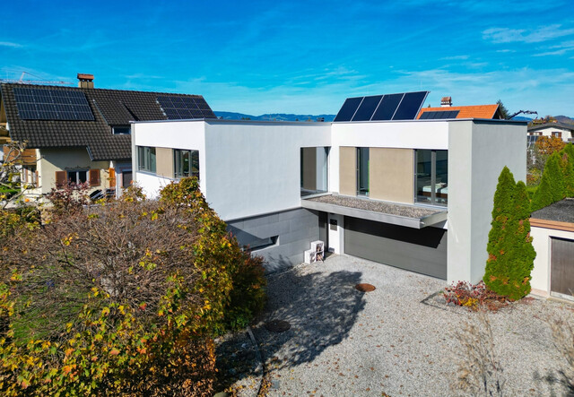 VERKAUFT - Durchdachte Architektur mit Geschmack und Stil