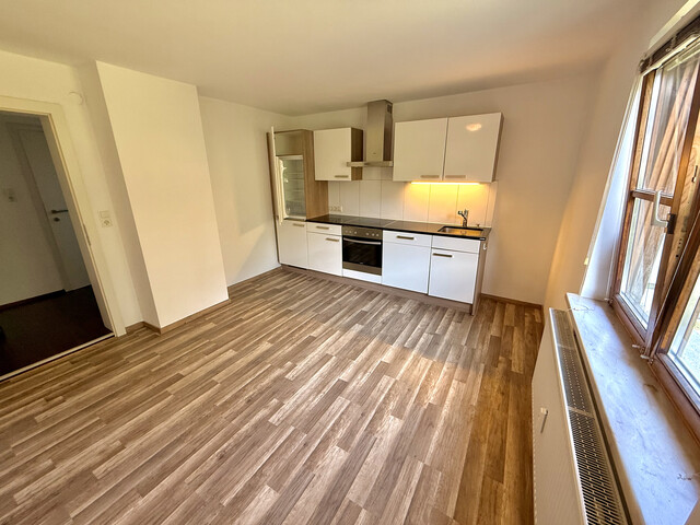 VERGEBEN ... ab sofort - helle 2-Zimmer-Wohnung in Zweifamilienhaus mit Garten zu vermieten