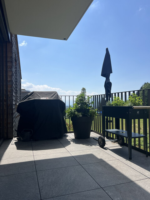 Einzigartig: stilvolle 3-Zimmer-Wohnung in Bildstein-Farnach mit Terrasse und Weitblick!