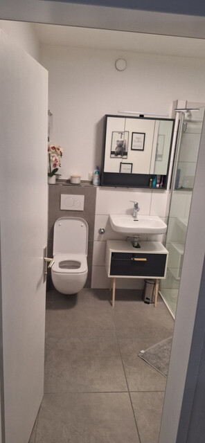 Schöne EG Wohnung mit Balkon Südseite