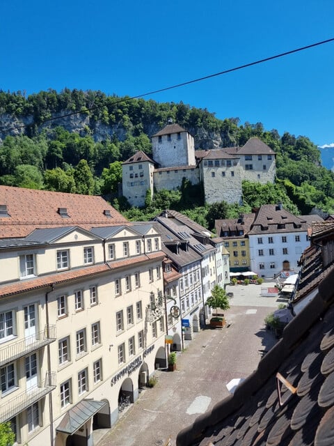 Exklusives Wohnen über der Altstadt: 70 m² Einraumwohnung  – neu renoviert – ein einmalgies Wohnerlebnis!