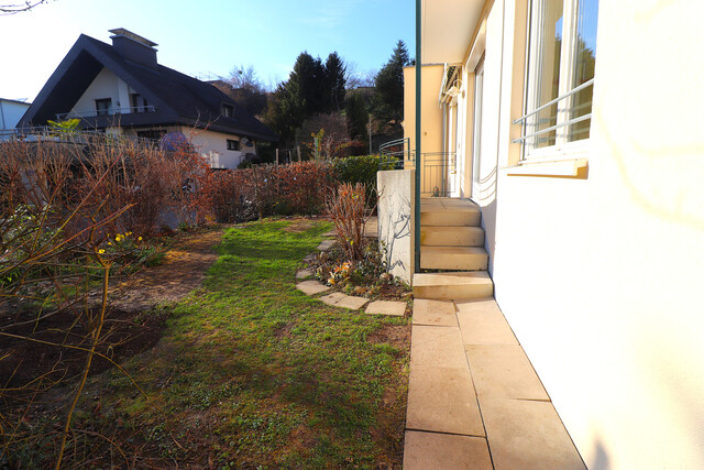 Gepflegte 3-Zimmer-Wohnung mit Eigengarten, Garagenbox & Keller in Feldkirch-Tisis