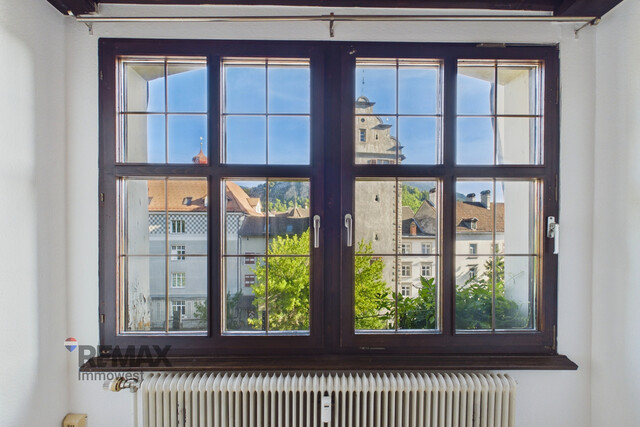 Einziehen und wohlfühlen – gepflegte Dachgeschosswohnung mit Altbauflair
