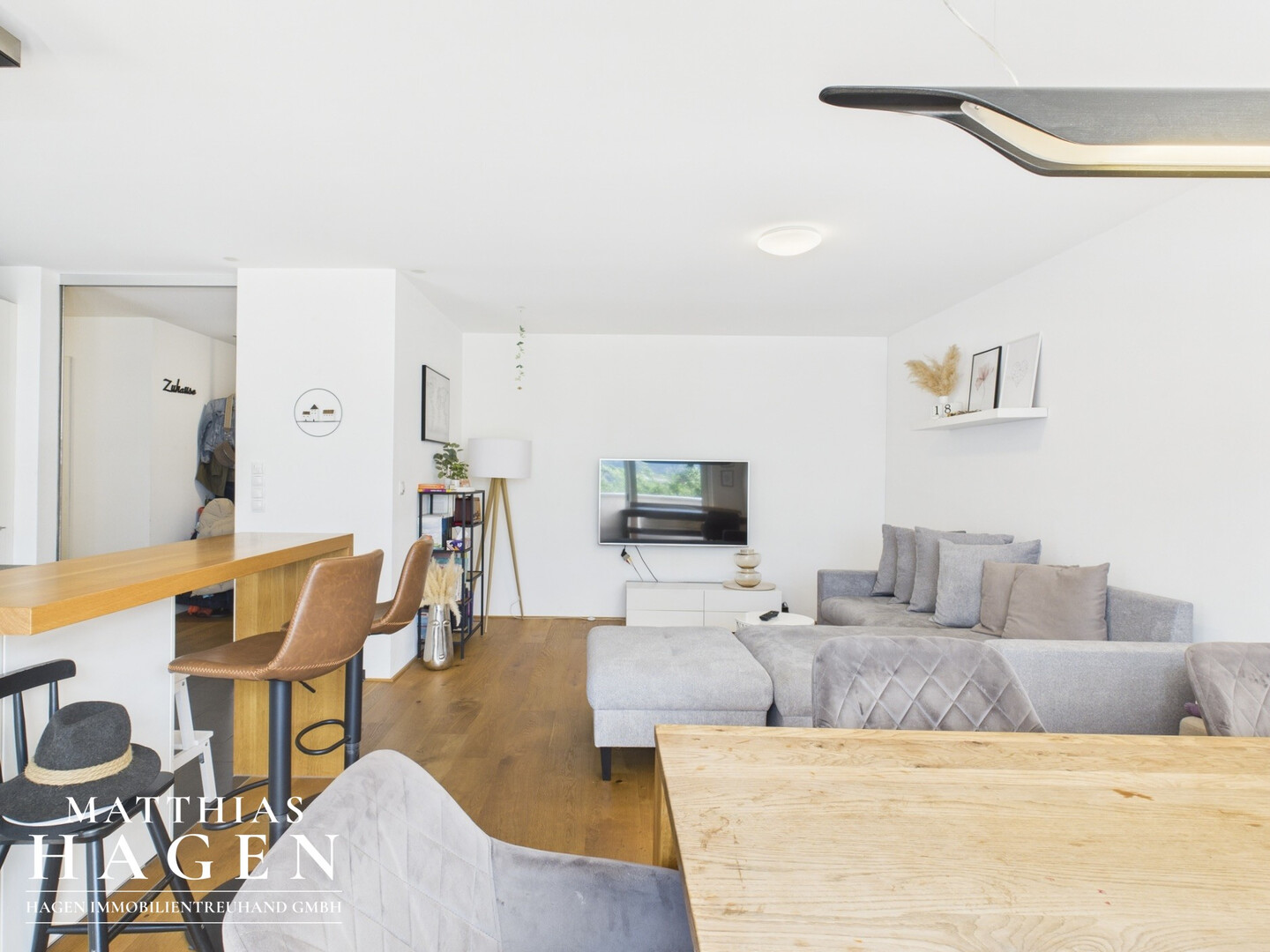 Großzügige 4-Zimmer-Dachgeschosswohnung mit sonniger Terrasse in Dornbirn-Hatlerdorf