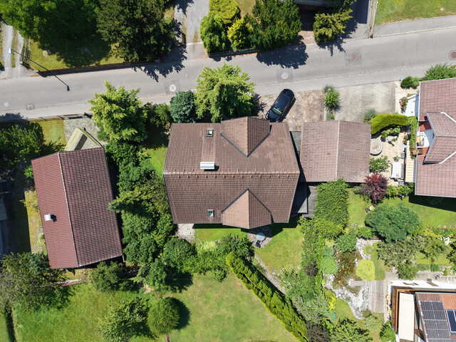 Großes, idyllisches Wohnhaus in sonniger Toplage