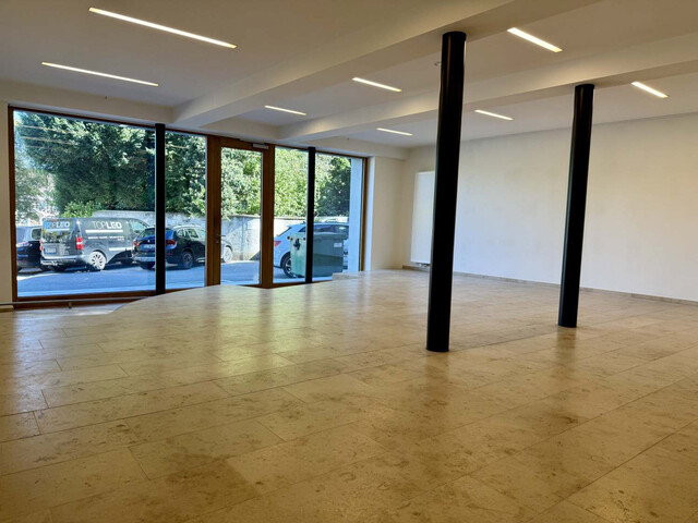 Attraktives Geschäftslokal am Schlossplatz