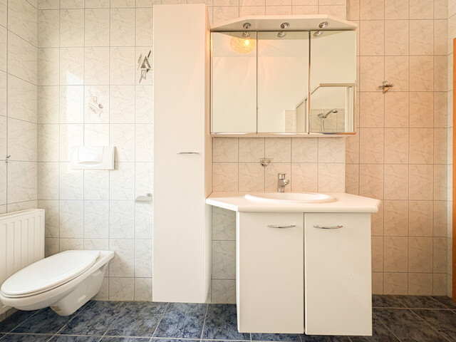 Renovierungsbedürftiges Einfamilienhaus mit Potenzial in sonniger Lage