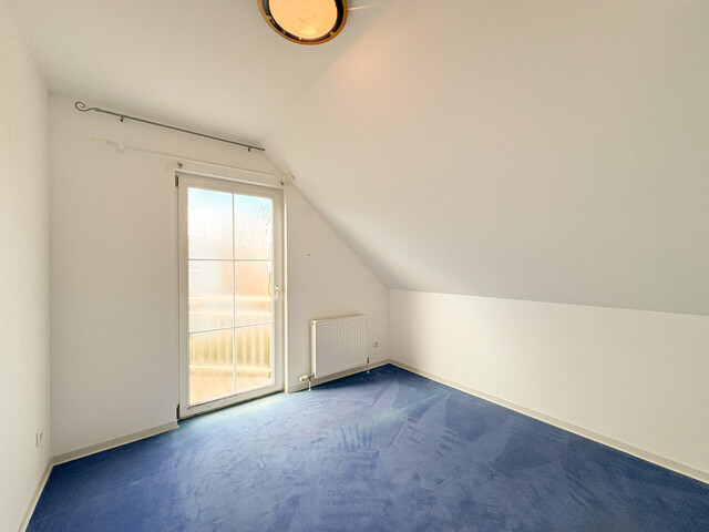 Renovierungsbedürftiges Einfamilienhaus mit Potenzial in sonniger Lage