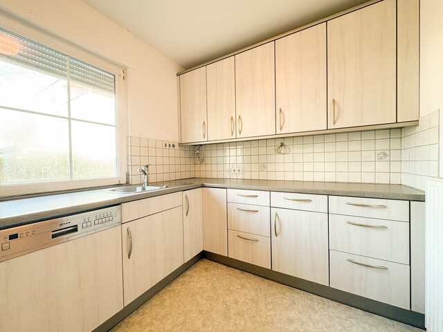 Renovierungsbedürftiges Einfamilienhaus mit Potenzial in sonniger Lage